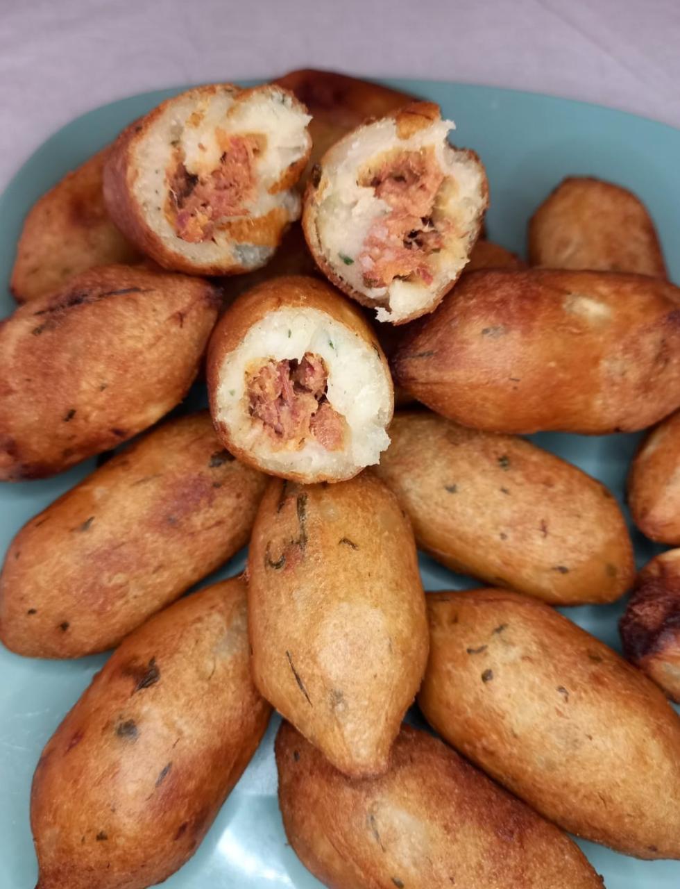 BOLINHO DE AIPIM COM CARNE SECA2